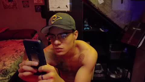 Snapshot of dany_kyng chatting on July 4, 6:03 pm dany_kyng online show from July 4, 6:03 pm