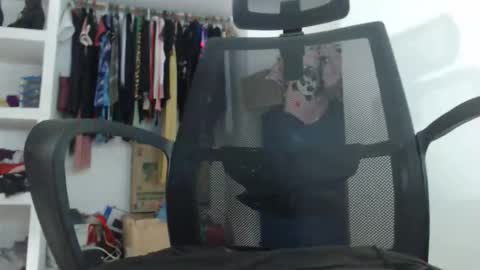 Snapshot of dany_monster_cock chatting on December 14, 9:47 am Daniela online show from December 14, 9:47 am