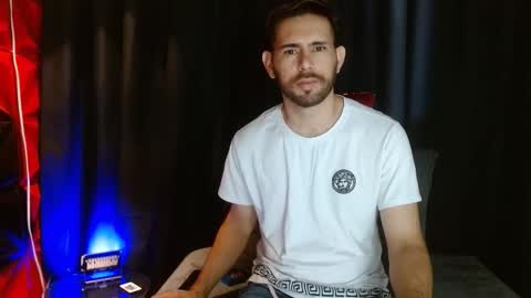 dany_ray20 online show from March 8, 12:31 pm