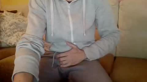 Snapshot of danydotado chatting on February 24, 6:28 pm danydotado online show from February 24, 6:28 pm