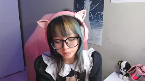 danyelleeyermann online show from May 12, 1:08 pm