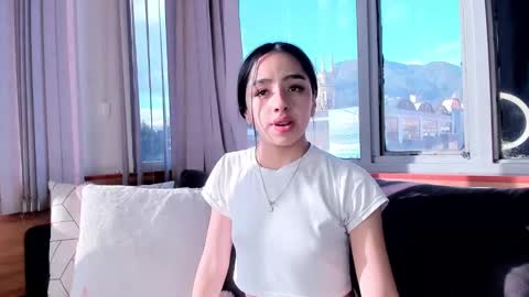 daphne_chers online show from February 18, 9:44 pm