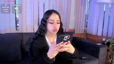 daphne_chers online show from May 22, 10:54 am