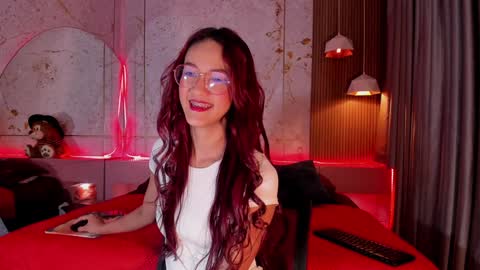 Daphne online show from February 4, 11:38 am