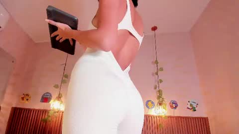 Snapshot of daphne_courtis chatting on July 31, 3:28 am Daphne online show from July 31, 3:28 am