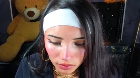 daphne_nicole_b online show from March 10, 1:05 pm