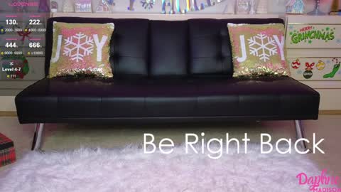 Snapshot of daphnemadison chatting on December 16, 7:54 pm Daphne Madison online show from December 16, 7:54 pm