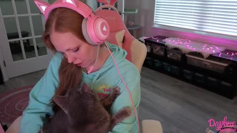 Snapshot of daphnemadison chatting on September 28, 9:53 pm Daphne Madison online show from September 28, 9:53 pm