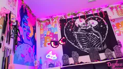 Snapshot of daphnemadison chatting on October 19, 7:36 pm Daphne Madison online show from October 19, 7:36 pm