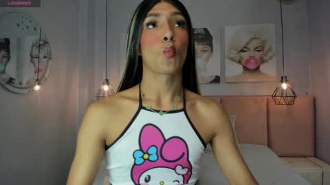 Snapshot of dara_petite_ chatting on November 7, 10:04 am online show from November 7, 10:04 am