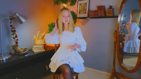 Snapshot of darceyheyd chatting on October 17, 3:31 am Kami online show from October 17, 3:31 am