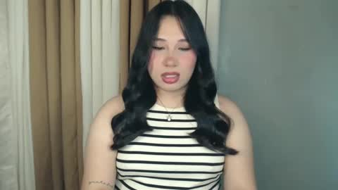 Snapshot of darcy_world chatting on February 10, 3:46 am DARCY online show from February 10, 3:46 am