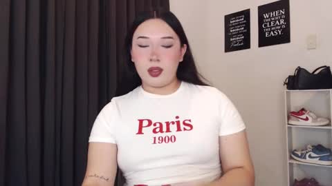 Snapshot of darcy_world chatting on October 25, 5:04 am DARCY online show from October 25, 5:04 am