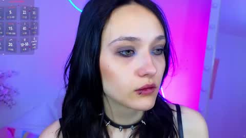 Darcy online show from May 5, 1:24 am
