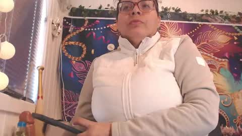 Tania Vergez online show from April 16, 10:16 am