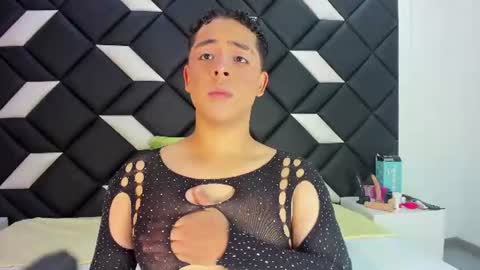 Snapshot of darian_laforteza chatting on July 9, 4:11 pm Darian online show from July 9, 4:11 pm