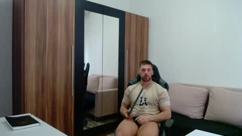 darius_94 online show from April 25, 9:01 am