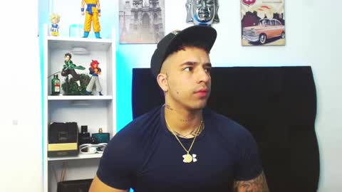 Darius Phoenix  online show from December 2, 7:03 am