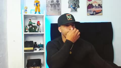 Darius Phoenix  online show from December 3, 12:16 pm