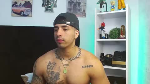 Darius Phoenix  online show from January 29, 9:23 am