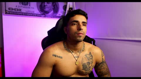 Darius Phoenix  online show from February 11, 9:53 am