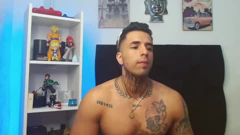 Darius Phoenix  online show from March 8, 11:05 am