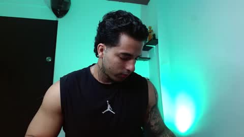 Darius Phoenix  online show from January 6, 8:01 pm