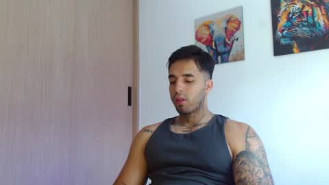 Darius Phoenix  online show from June 12, 5:23 pm