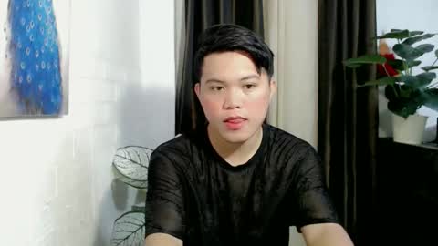 Snapshot of dariuskeller chatting on December 23, 7:39 am Darius online show from December 23, 7:39 am