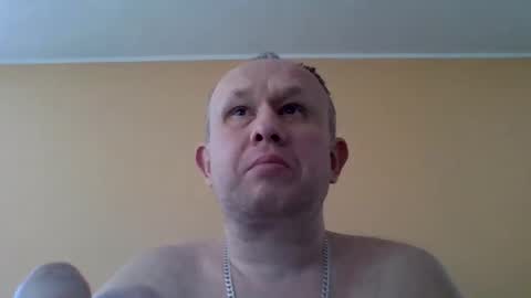 Snapshot of dariusx455 chatting on April 5, 5:37 am dxd69 online show from April 5, 5:37 am