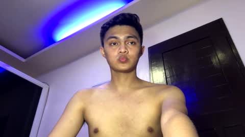 Snapshot of dark_angel69x chatting on January 25, 11:55 am Guile online show from January 25, 11:55 am