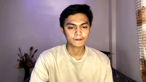 Snapshot of dark_angel69x chatting on February 20, 7:55 am Guile online show from February 20, 7:55 am