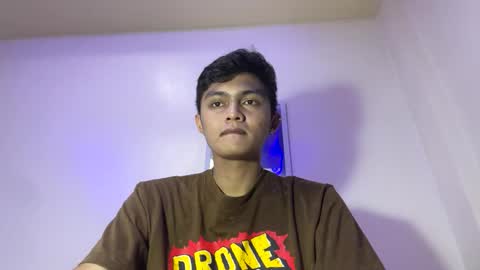 Snapshot of dark_angel69x chatting on December 16, 6:46 pm Guile online show from December 16, 6:46 pm