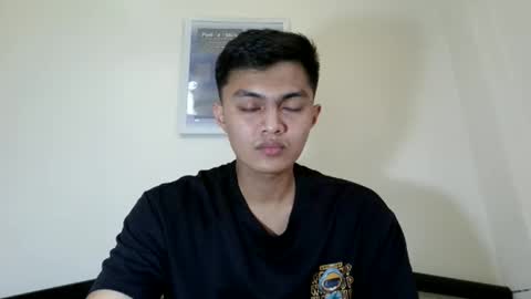 Snapshot of dark_angel69x chatting on March 31, 2:24 am Guile online show from March 31, 2:24 am