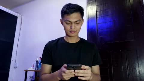 Snapshot of dark_angel69x chatting on March 31, 5:02 pm Guile online show from March 31, 5:02 pm