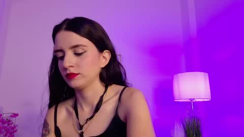 dark_angell77 online show from June 6, 11:15 am