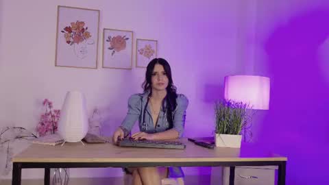 dark_angell77 online show from July 20, 11:12 am