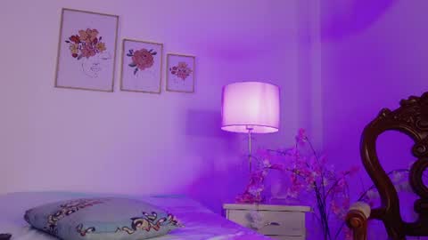 dark_angell77 online show from July 22, 11:13 am