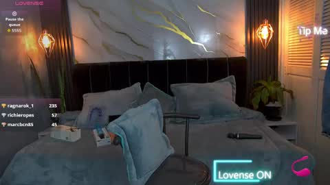 Snapshot of dark_dominika chatting on June 6, 12:49 am dark_dominika online show from June 6, 12:49 am