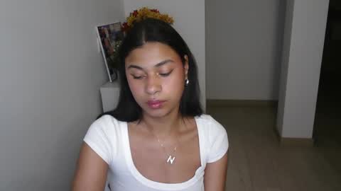 Snapshot of dark_enchantress_ chatting on January 16, 2:41 am Sofia online show from January 16, 2:41 am