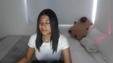 Snapshot of dark_enchantress_ chatting on February 26, 9:48 pm Sofia online show from February 26, 9:48 pm