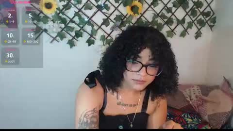 dark_flama online show from June 13, 11:02 pm