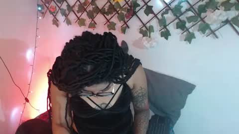 dark_flama online show from July 3, 4:08 am
