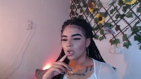 dark_flama online show from July 14, 2:05 am