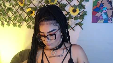 dark_flama online show from July 21, 12:02 am
