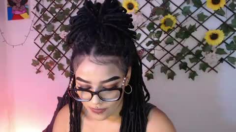 dark_flama online show from July 25, 12:53 am