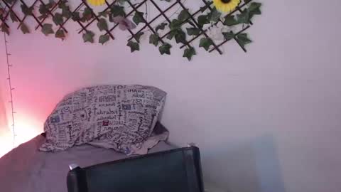 dark_flama online show from August 2, 4:22 am