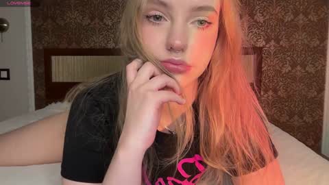 Snapshot of dark_side1213 chatting on January 14, 6:17 pm Darkside online show from January 14, 6:17 pm