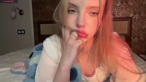 Snapshot of dark_side1213 chatting on January 15, 11:40 pm Darkside online show from January 15, 11:40 pm