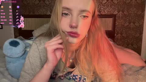 Snapshot of dark_side1213 chatting on January 26, 8:13 pm Darkside online show from January 26, 8:13 pm